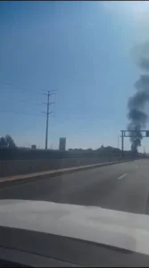 Incendio de vehículo provoca cierre parcial en la autopista México-Puebla