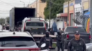 Violencia imparable: Comerciante es asaltado a mano armada en Xonacatepec 3 Operativo en la 46 Poniente: Fiscalía asegura inmuebles y detiene a sujetos