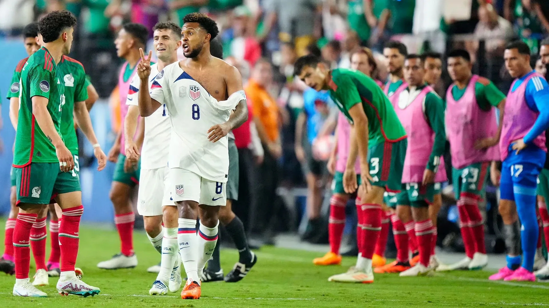 Estados Unidos golea 3-0 a México en amistoso