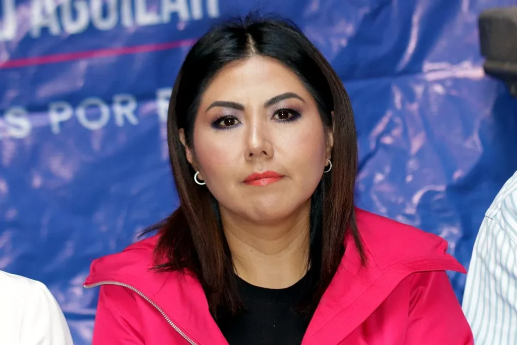 Genoveva Huerta busca la alcaldía de Puebla en medio de fracturas del PAN