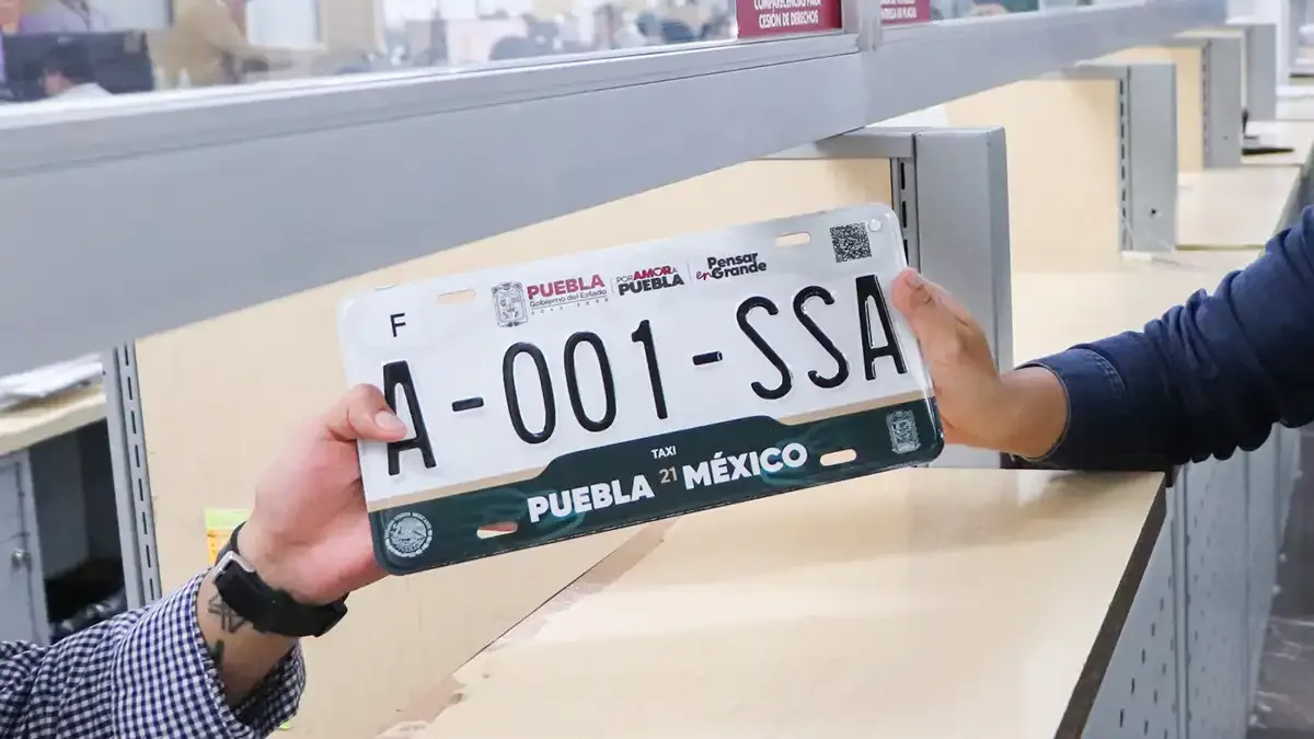 Gobierno de Puebla extiende programa de regularización vehicular