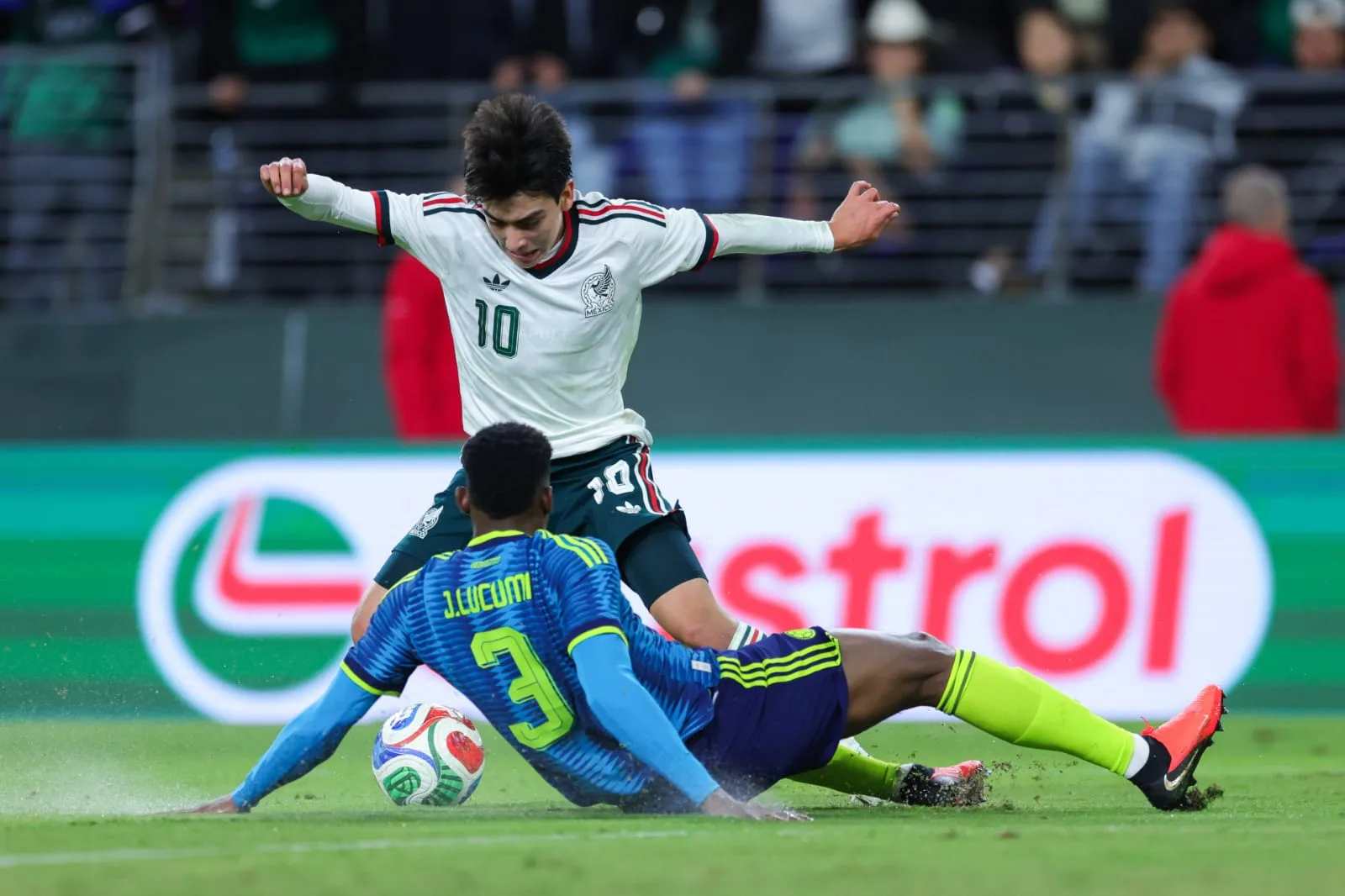 México y Colombia empatan en el debut de Rafael Márquez