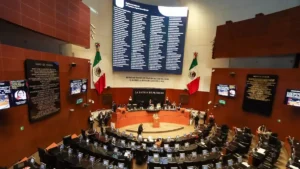 Sheinbaum cuestiona elegibilidad de Jasmine Bugarín por doble nacionalidad 2 Senado aprueba candado de nacionalidad mexicana para cargos de elección