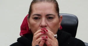 Alito Moreno arremete contra AMLO tras reaparición pública 3 INE deberá verificar que observadores electorales NO sean ‘Servidores de la Nación’