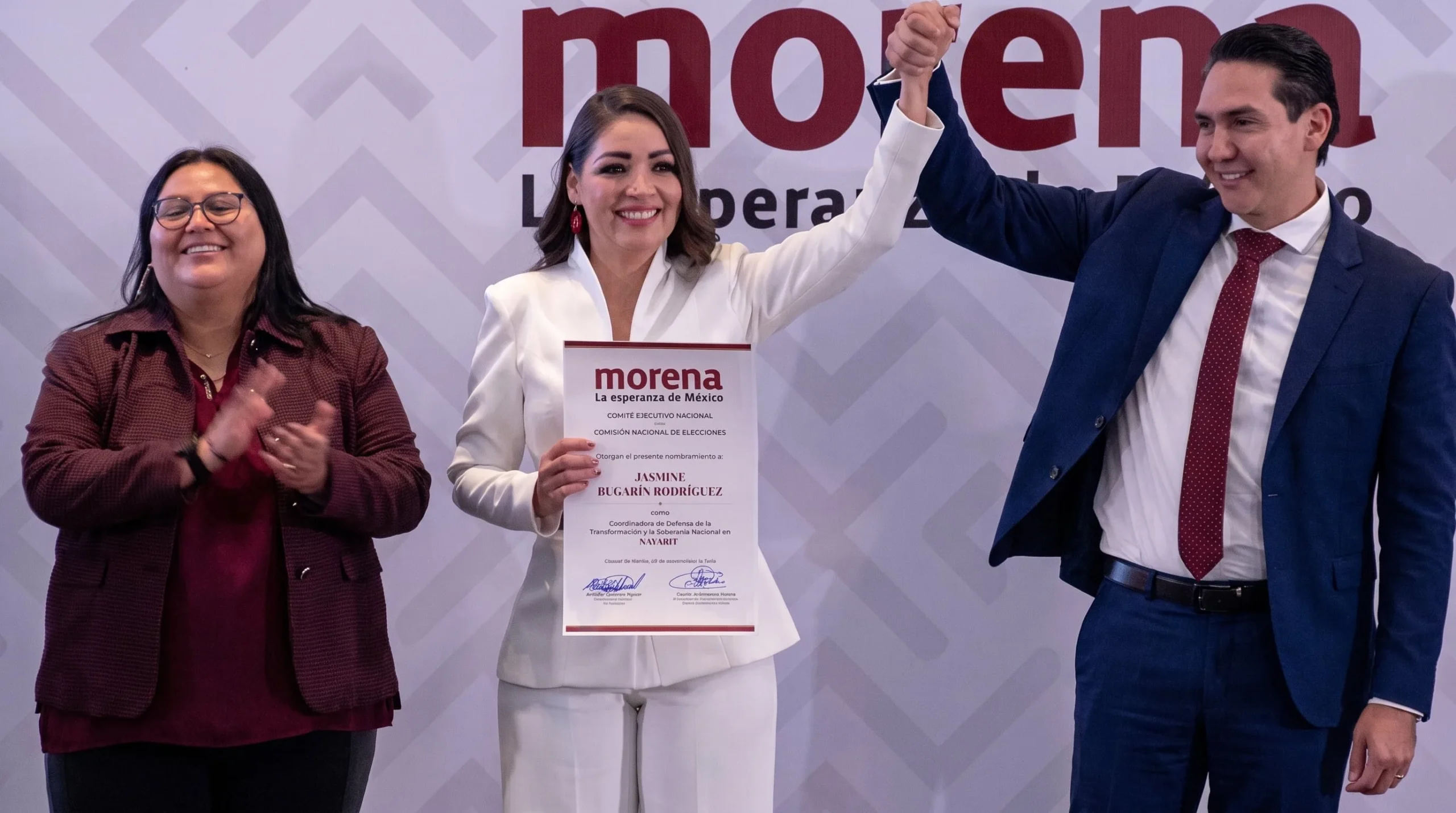 Sheinbaum cuestiona elegibilidad de Jasmine Bugarín por doble nacionalidad