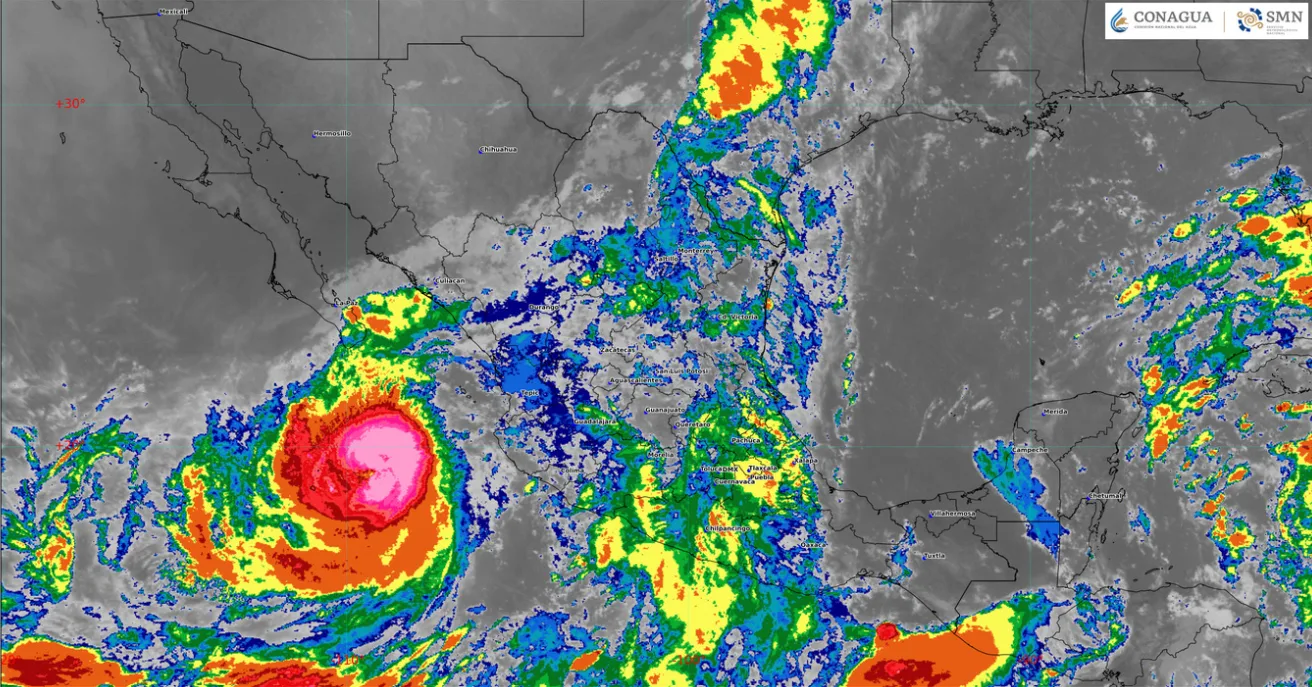 Huracán Rachel se intensifica a categoría 2 y amenaza costas mexicanas