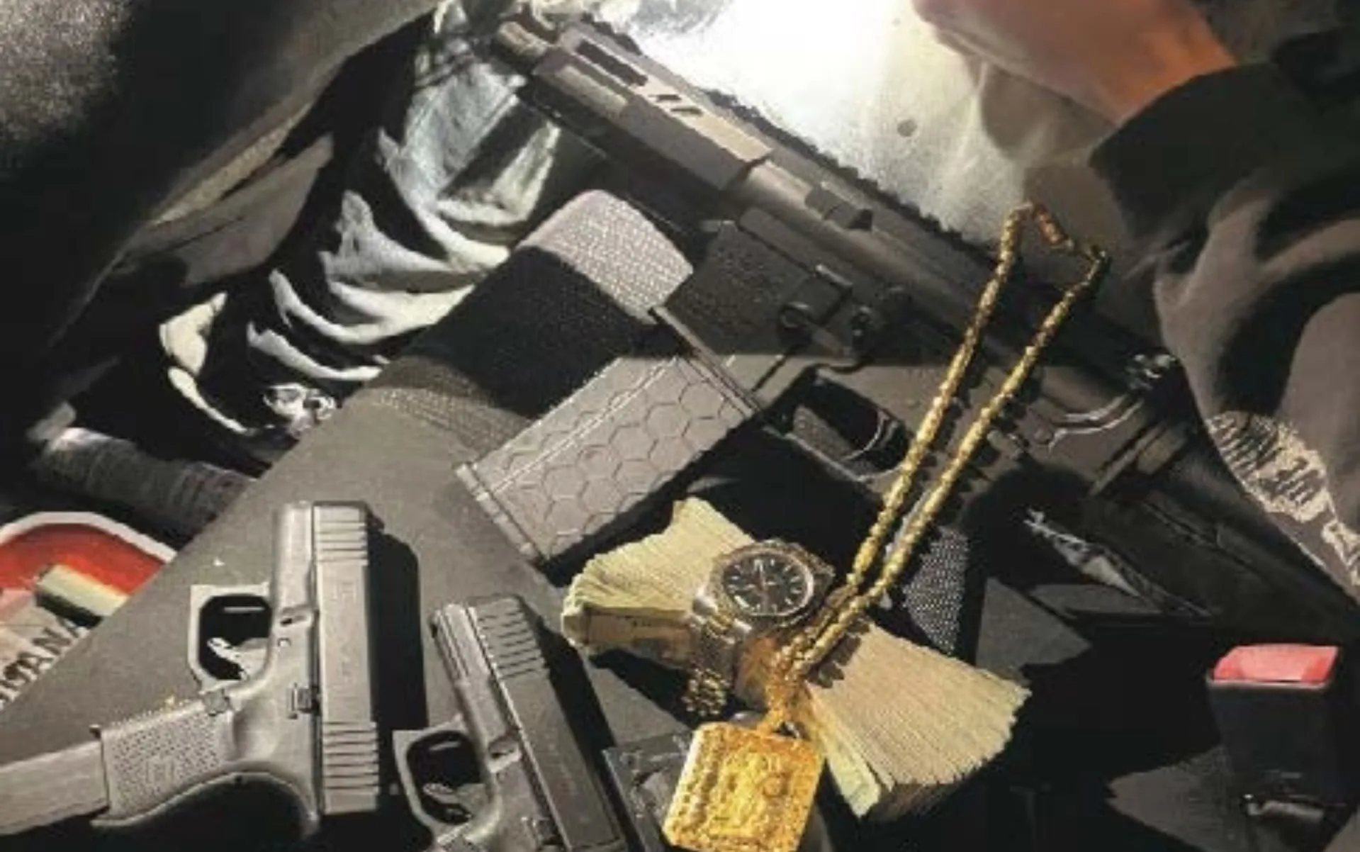 Adolescentes de secundaria en EE. UU. venden armas a cárteles mexicanos