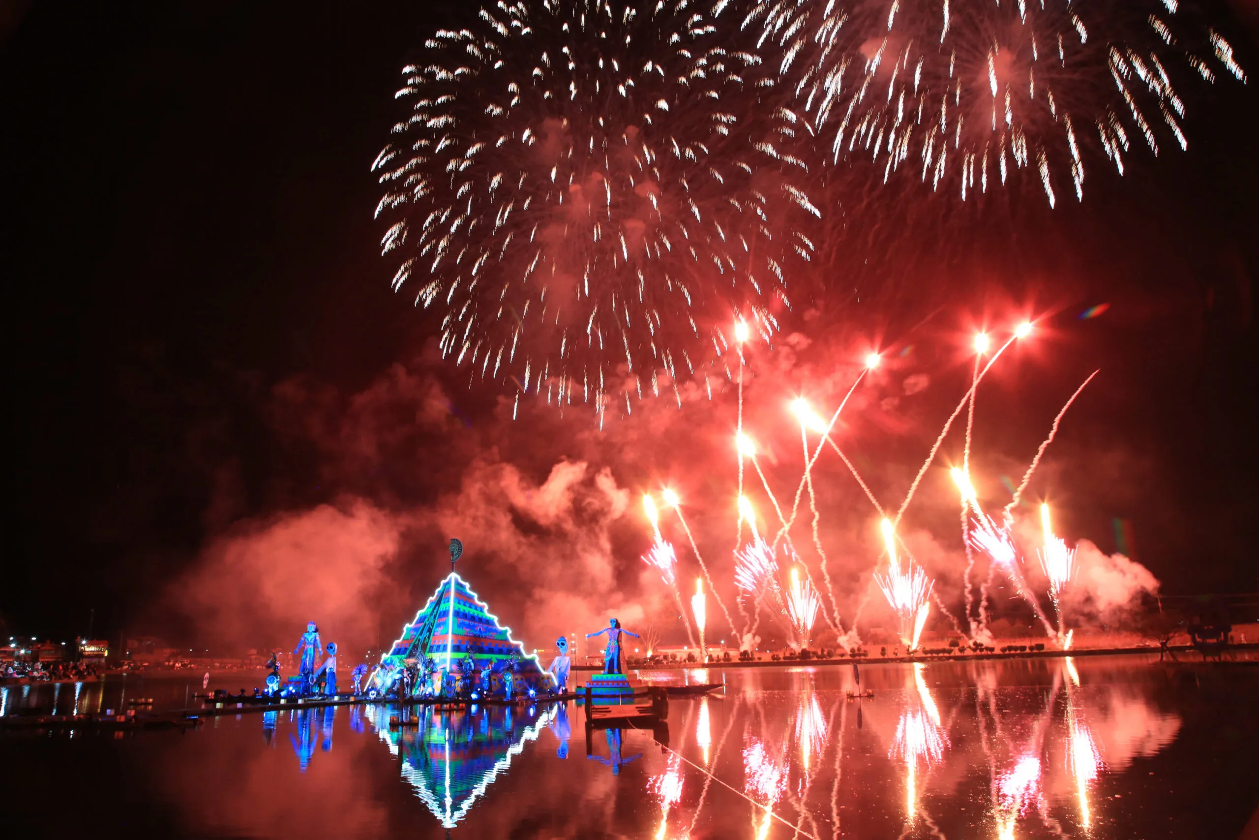 Chignahuapan celebra 30 años del Festival de la Luz y la Vida