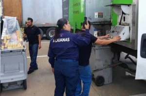 Decomisan más de 9 mil artículos deportivos apócrifos en Tepito 1 Autoridades destruyen un millón de cigarros apócrifos en Lázaro Cárdenas