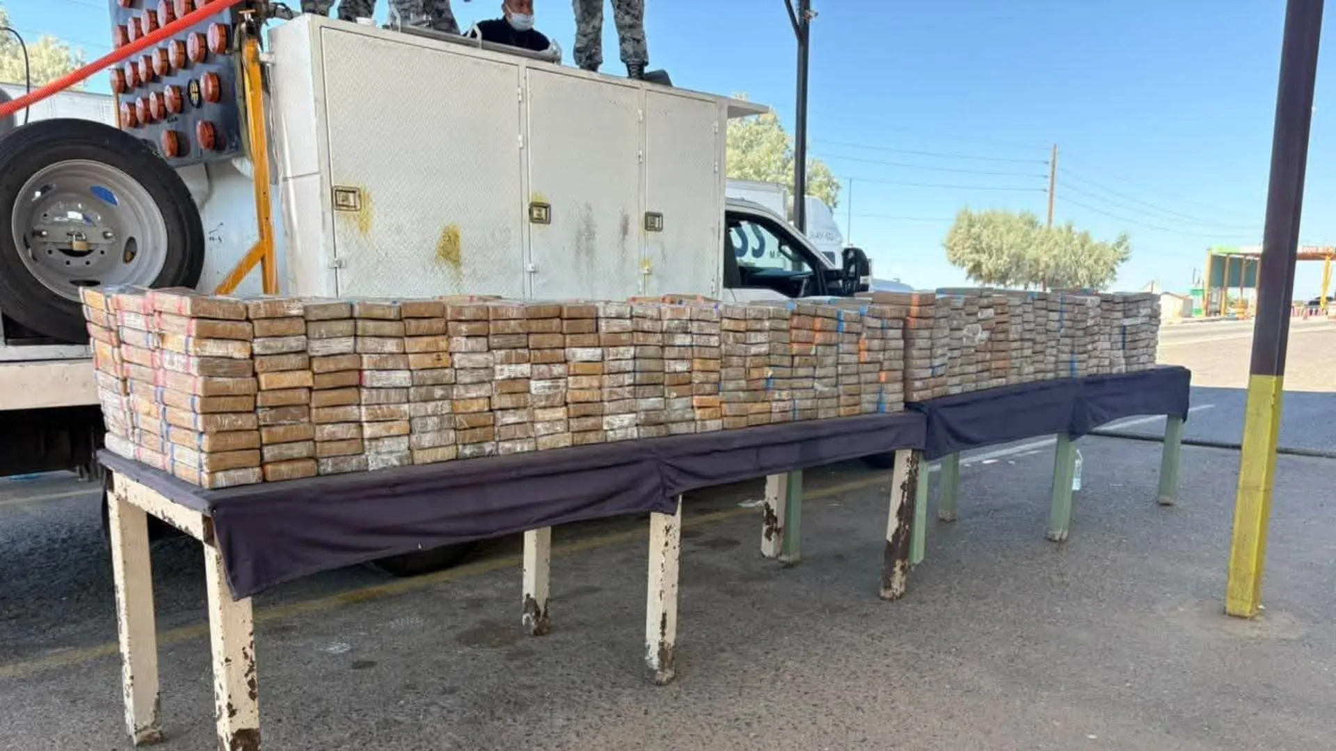 Aseguran más de una tonelada de cocaína en Sonora