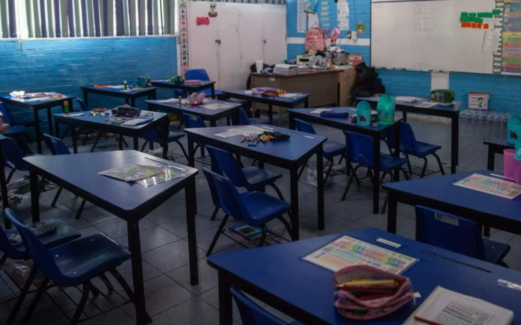SEP confirma megapuente escolar por Día de Muertos