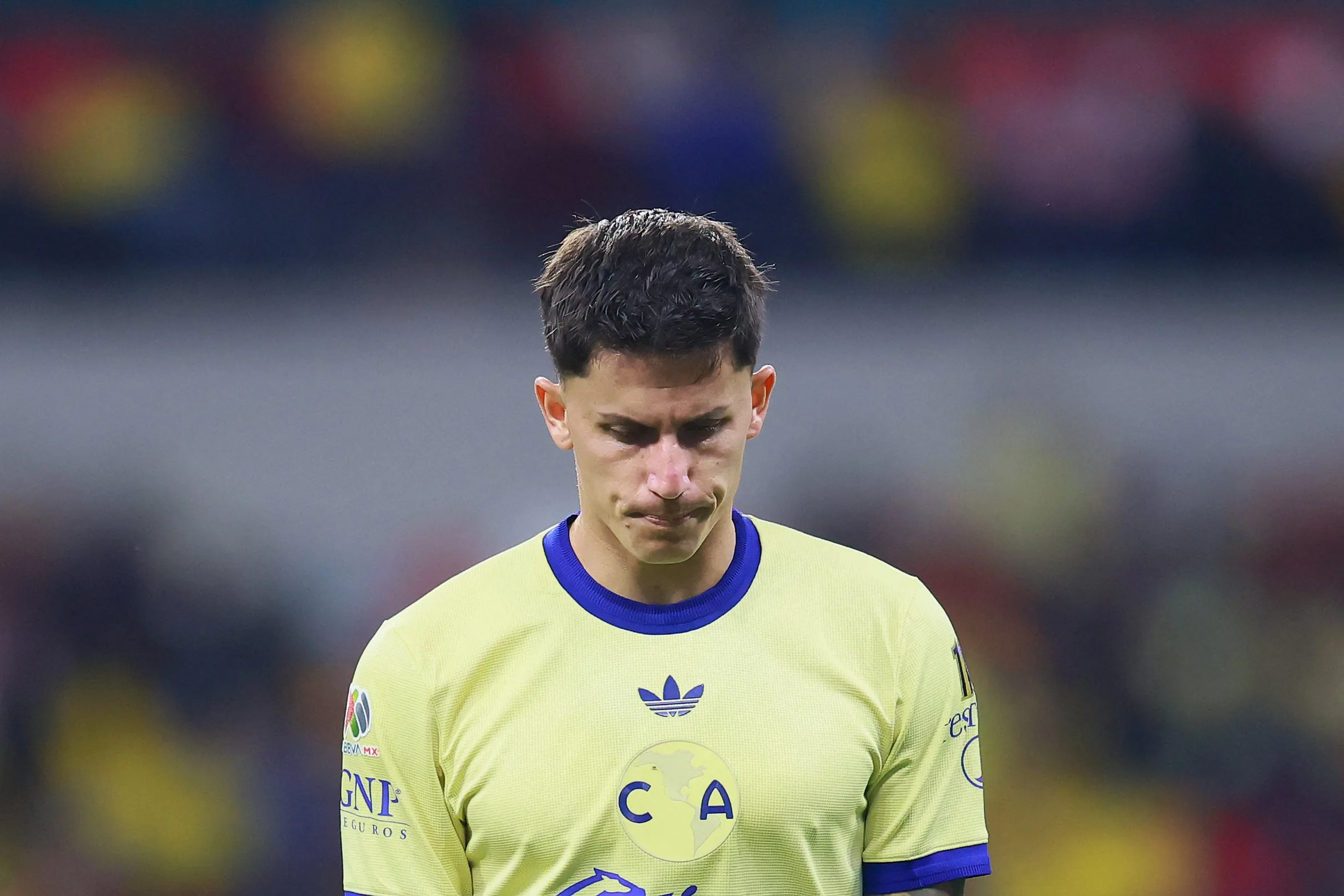 Inhabilitan a árbitro por omitir insultos de jugador en Liga MX