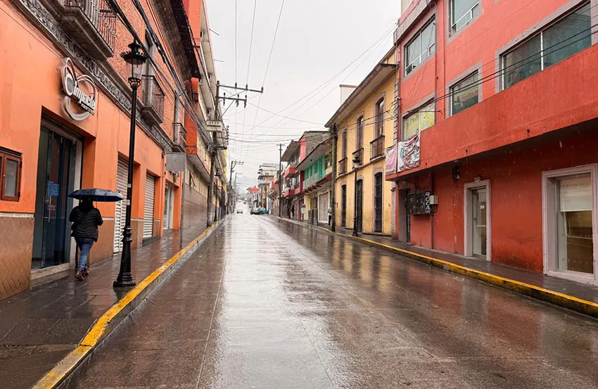 Teziutlán mantiene alerta gris ante intensas lluvias