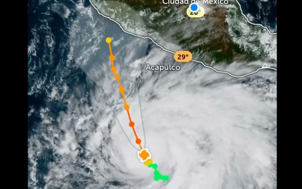 Huracán Vance alcanza categoría 2 y mantiene trayectoria en el Pacífico