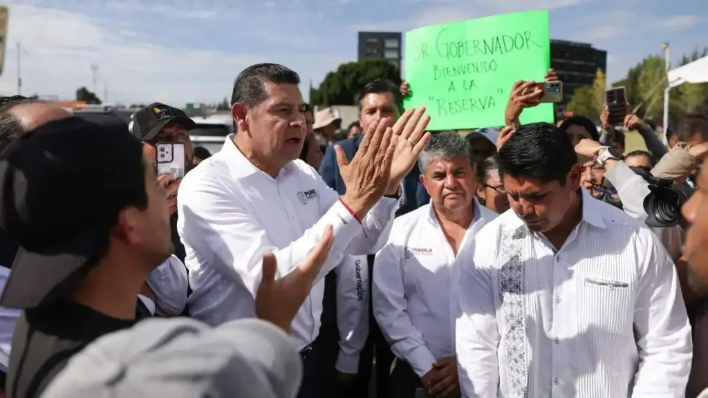 Armenta suspende obra de universidad en Cuautlancingo tras protestas