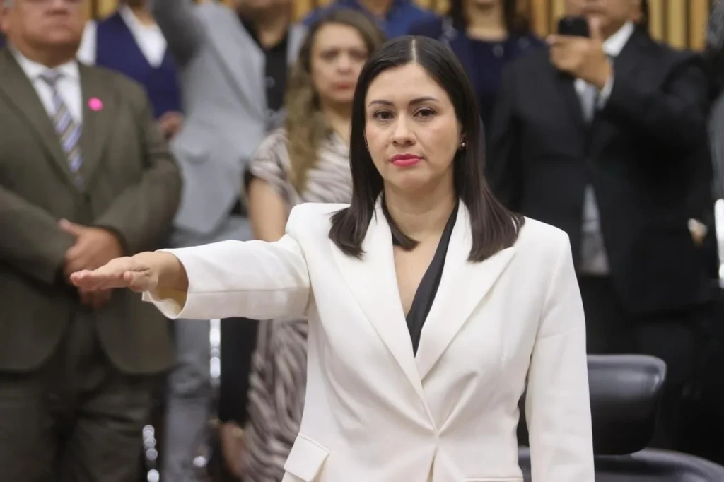 INE cambia de mando: Blanca Yassahara Cruz asume la presidencia provisional